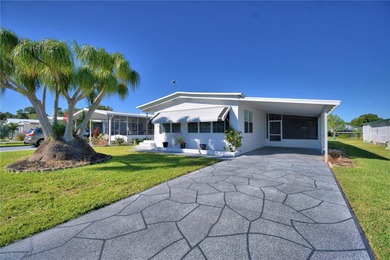 Lake Home For Sale in Auburndale, Florida