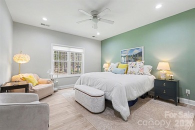 Gorgeous home in the beautiful gated community of Sunset Pointe - photo 12