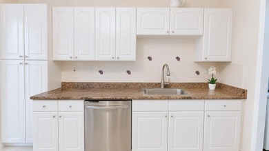 Spacious 1BR/1.5BA Lakefront Condo - All Ages Welcome! Features - photo 2