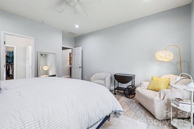 Gorgeous home in the beautiful gated community of Sunset Pointe - photo 14