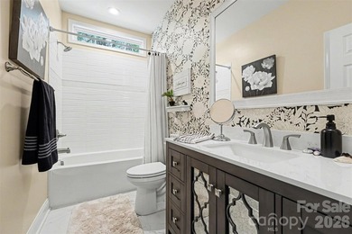 Gorgeous home in the beautiful gated community of Sunset Pointe - photo 21