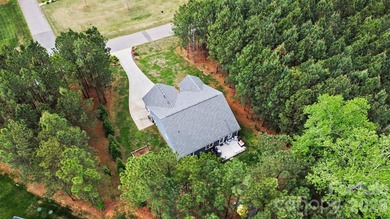 Gorgeous home in the beautiful gated community of Sunset Pointe - photo 29