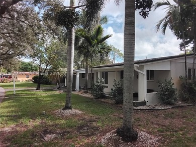 Beautiful home in Plantation (Country Club Estates), directly - photo 3