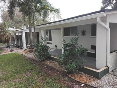 Beautiful home in Plantation (Country Club Estates), directly - photo 6