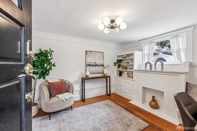 Classic, stylish, and updated. Welcome to this beautiful - photo 4