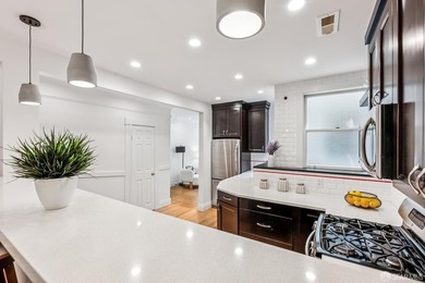 Classic, stylish, and updated. Welcome to this beautiful - photo 10