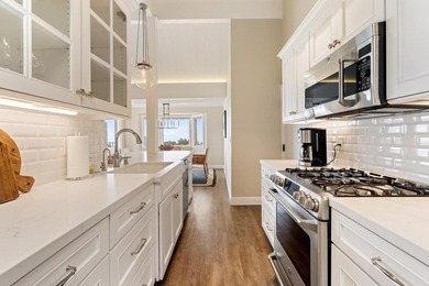 Carmel Pied-A-Terre with Sweeping Ocean Views! Indulge in - photo 11