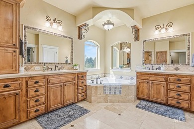 Golf Course Living- Entertainer's paradise that can easily - photo 14