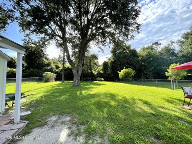 Great brick home located in the Edgewater Estates Subdivision - photo 19