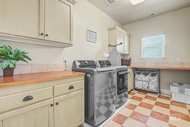 Golf Course Living- Entertainer's paradise that can easily - photo 20