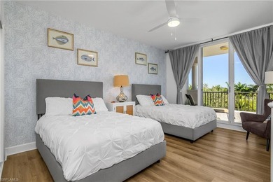Exquisitely updated and move-in-ready, this 3 bedroom 3 bath end - photo 23