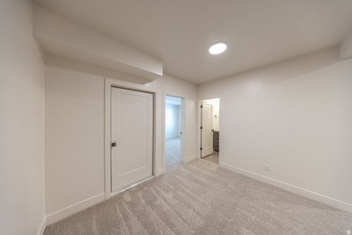 Beautifully maintained townhome in the desirable Springwater - photo 31