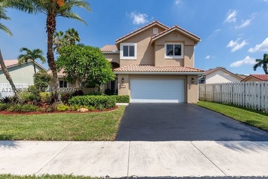Lakefront living doesn't get more complete than this. Fully - photo 4