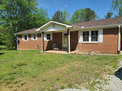 REALLY NICE HOME FIRST TIME ON THE MARKET - Remodeled throughout - photo 2