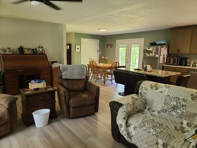 REALLY NICE HOME FIRST TIME ON THE MARKET - Remodeled throughout - photo 4