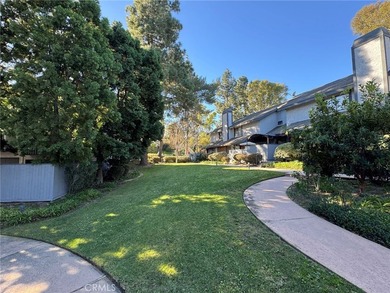 NEWLY REFRESHED END-UNIT IN LOMITA PINES | LIGHT, BRIGHT & - photo 10