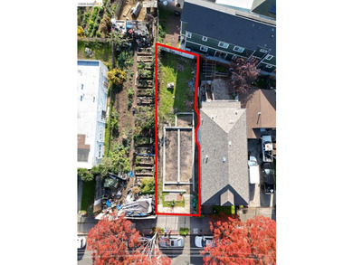 This is a build-ready lot, already zoned for a duplex, with - photo 4