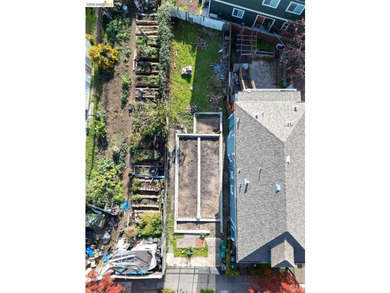 This is a build-ready lot, already zoned for a duplex, with - photo 5