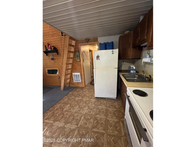 (private lake, pond, coastal) Home Sale Pending in Dingmans Ferry Pennsylvania