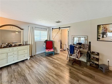 Discover this beautifully updated 4-bedroom, 2-bath home - photo 19