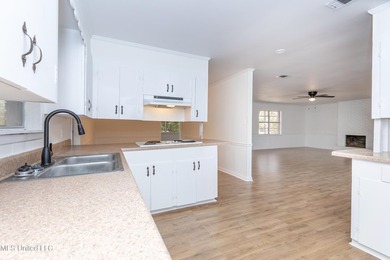 Enjoy waterfront living on the bayou in Gautier, conveniently - photo 23