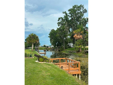 Discover the charm of true Florida living in this Fisherman's - photo 39