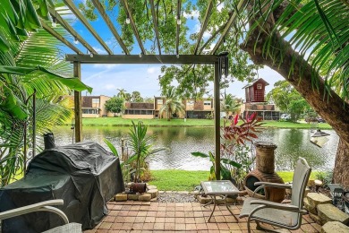 Lake Townhome/Townhouse For Sale in Sunrise, Florida