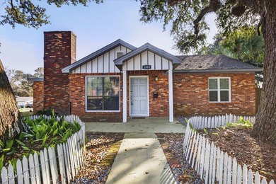 This spacious and versatile home offers 3 bedrooms and 3 - photo 3
