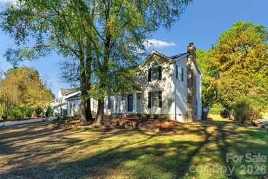 (private lake, pond, coastal) Home For Sale in Pineville North Carolina