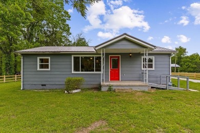 (private lake, pond, creek) Home For Sale in Crossville Tennessee