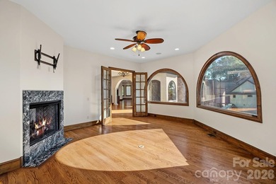 Where luxury meets the water's edge! This exquisite waterfront - photo 13