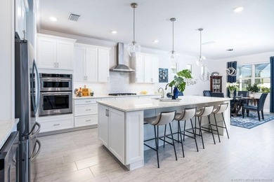 Move-in ready and loaded with upgrades, this Stellar model - photo 19