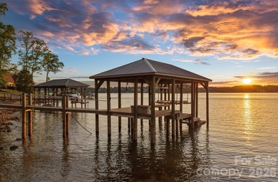 Where luxury meets the water's edge! This exquisite waterfront - photo 32