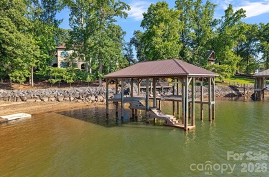 Where luxury meets the water's edge! This exquisite waterfront - photo 34
