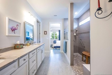Move-in ready and loaded with upgrades, this Stellar model - photo 39