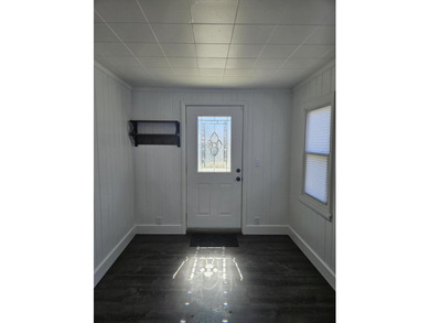 Beautifully remodeled home within walking distance to the beach! - photo 3