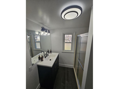 Beautifully remodeled home within walking distance to the beach! - photo 4