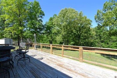 Welcome to this Kentucky Lake Home where quality meets space - photo 8