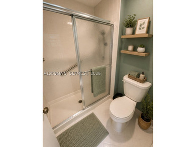 Welcome to Your New Home! LOOK NO FURTHER! Experience absolute - photo 7