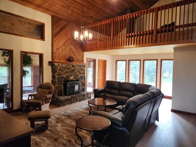 Mountain respite on beautiful accessible and expansive lot, at - photo 11