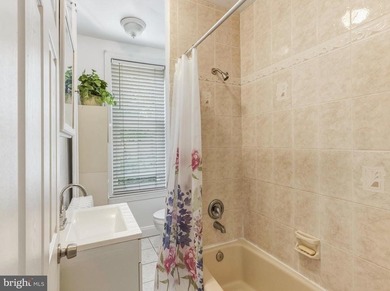 **WATERVIEW** Enjoy LIFE on the WATER here in this lovely 4 - photo 13
