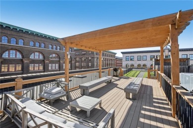 Live in the heart of Kansas City's Garment District at the