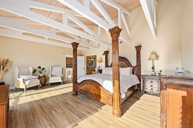 Perched on the Bay Park hillside, this 4,212 sq ft residence - photo 17