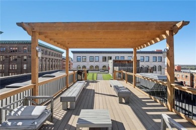 Live in the heart of Kansas City's Garment District at the