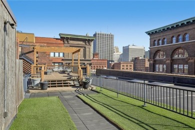 Live in the heart of Kansas City's Garment District at the