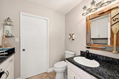 Perched on the Bay Park hillside, this 4,212 sq ft residence - photo 23