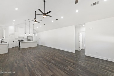This beautifully crafted new construction home offers 4 bedrooms - photo 6