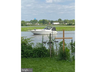 **WATERVIEW** Enjoy LIFE on the WATER here in this lovely 4 - photo 28
