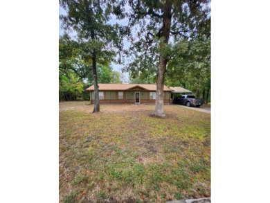 Lake Home Sale Pending in Murchison, Texas