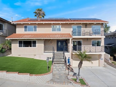 Perched on the Bay Park hillside, this 4,212 sq ft residence - photo 31